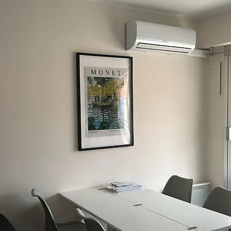 Appartement With Sunny Terrace Air Conditioning *